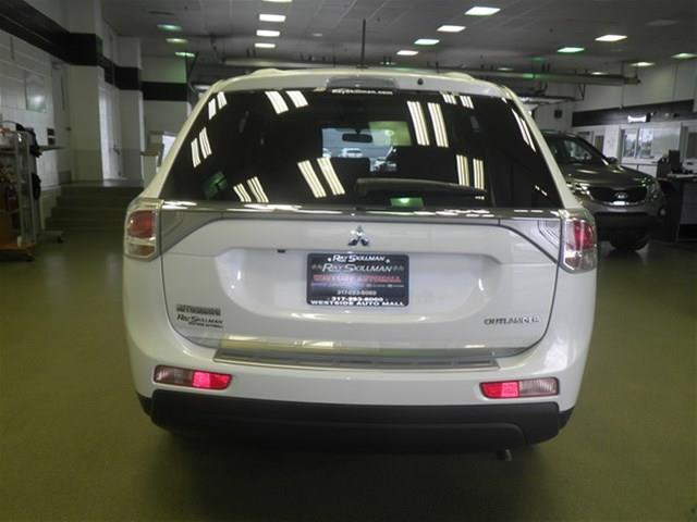 Mitsubishi Unspecified 2014 photo 4