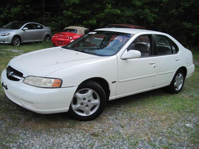 Nissan Altima 2001 photo 2