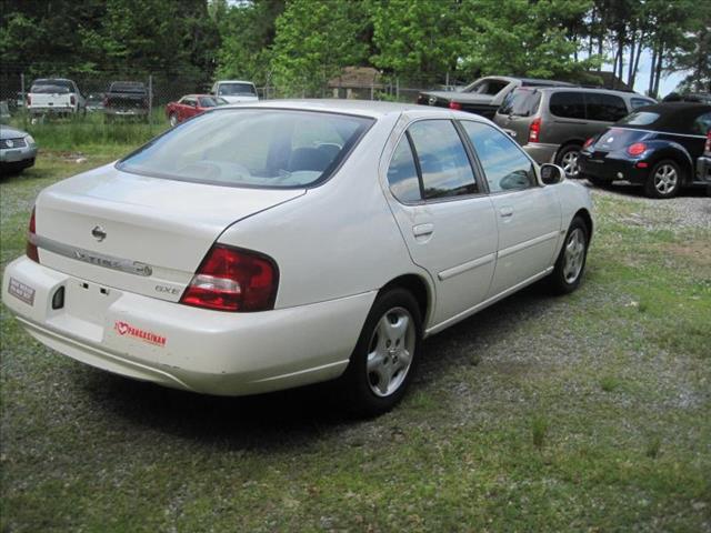 Nissan Altima 2001 photo 4