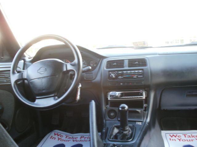 Nissan 240SX 1996 photo 1