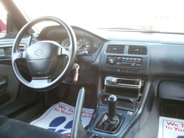 Nissan 240SX 1996 photo 3