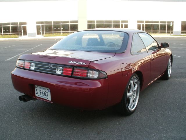 Nissan 240SX 1996 photo 9