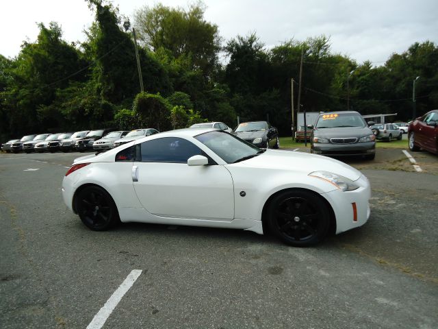Nissan 350Z 2003 photo 2