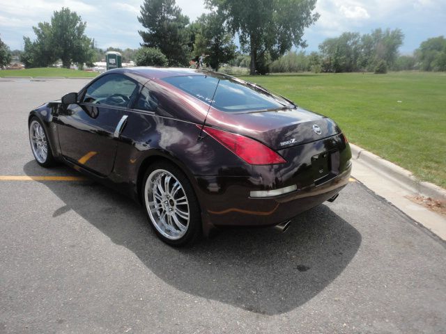 Nissan 350Z Base Coupe