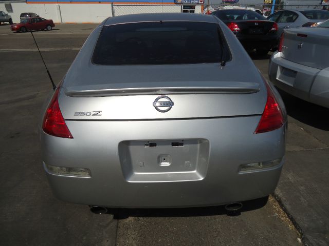 Nissan 350Z Base Coupe