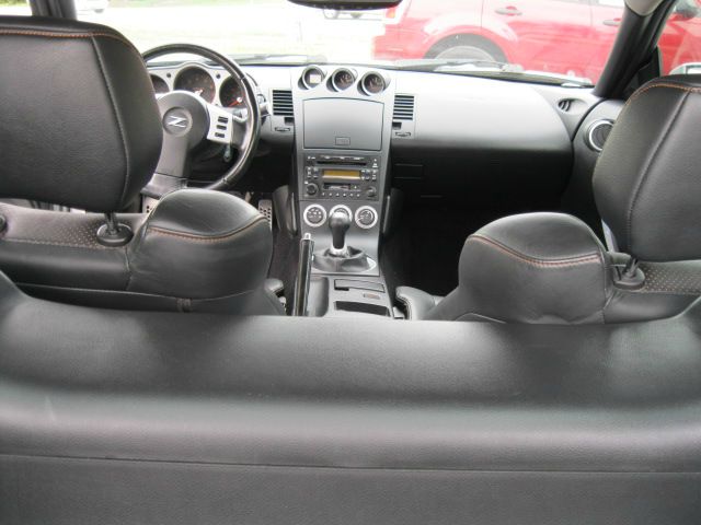 Nissan 350Z 2004 photo 9