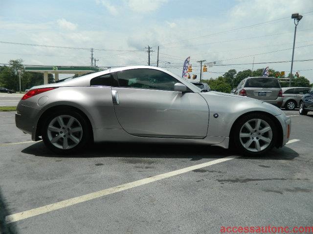 Nissan 350Z 5DR 7-pass VAN I4 FWD Coupe