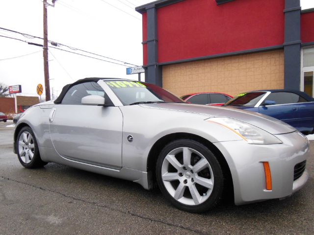 Nissan 350Z 5dr 7-pass Van V6 LE FWD Convertible