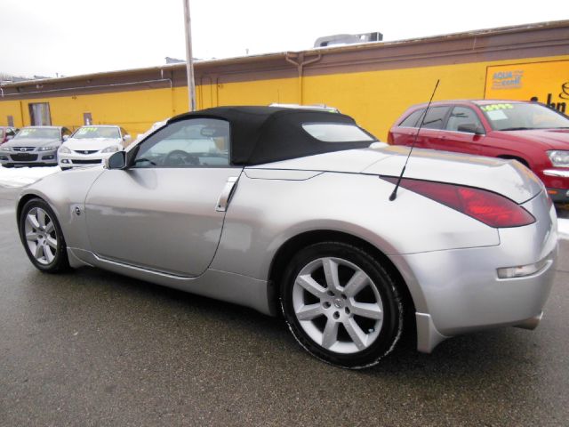 Nissan 350Z 2004 photo 2