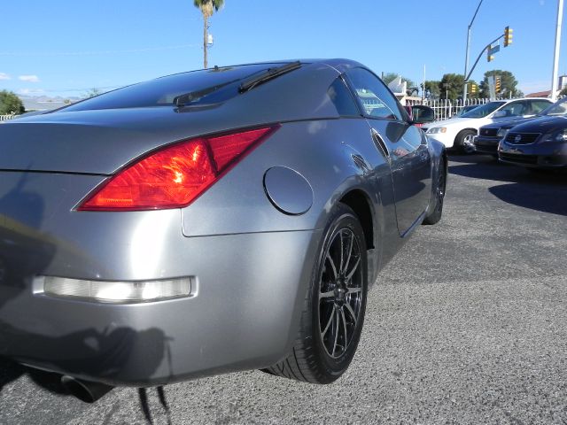 Nissan 350Z 2004 photo 2