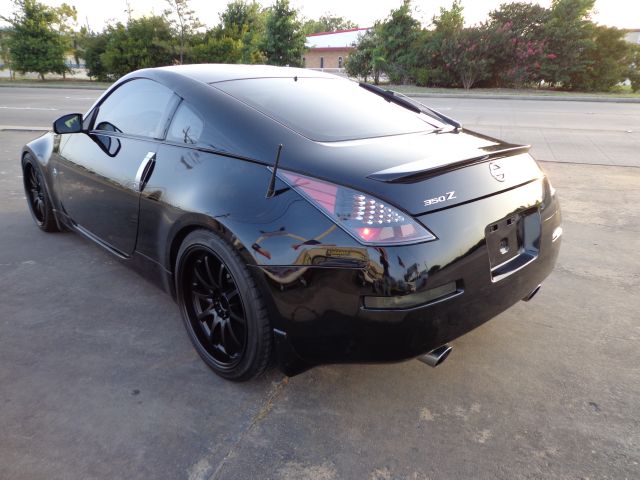 Nissan 350Z 2005 photo 2