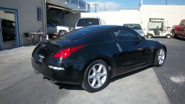 Nissan 350Z 5DR 7-pass VAN I4 FWD Coupe