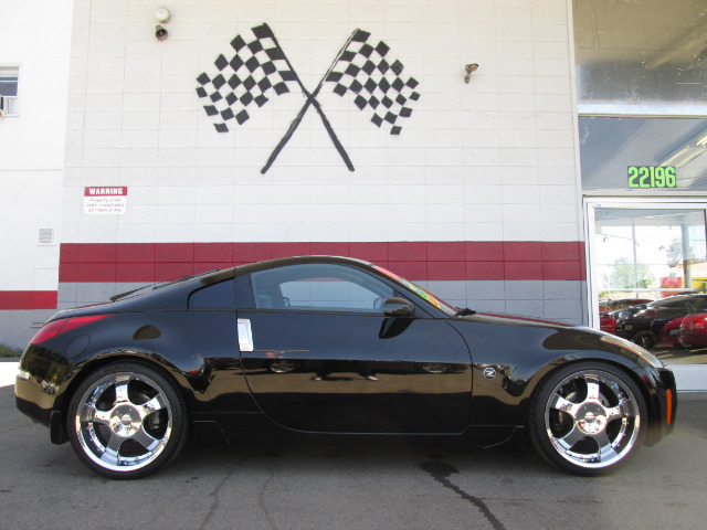 Nissan 350Z 2005 photo 2