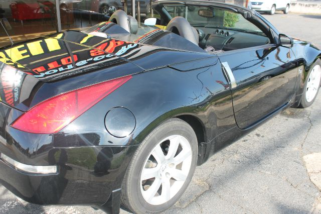 Nissan 350Z 2005 photo 2