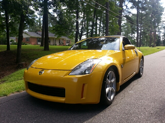 Nissan 350Z 2005 photo 2