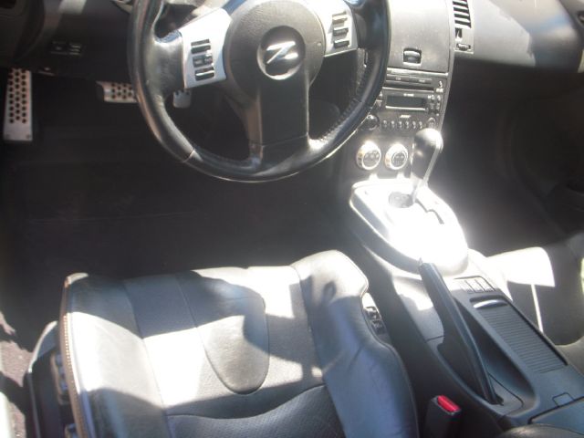 Nissan 350Z 5dr 7-pass Van V6 LE FWD Convertible