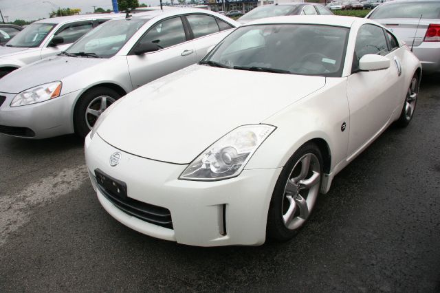 Nissan 350Z 5DR 7-pass VAN I4 FWD Coupe