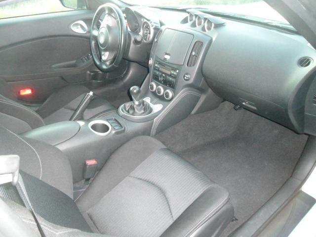 Nissan 370Z 2009 photo 4