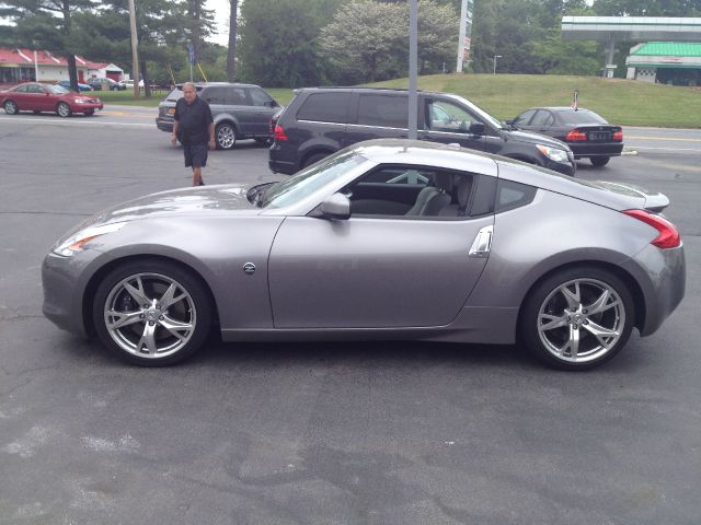 Nissan 370Z 2009 photo 1