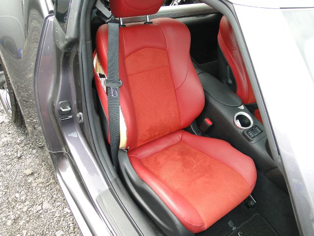 Nissan 370Z 2010 photo 11