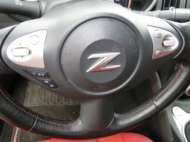 Nissan 370Z 2010 photo 17