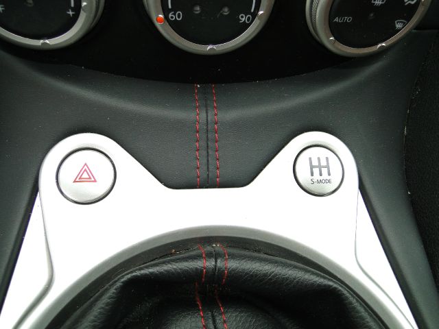 Nissan 370Z 2010 photo 18