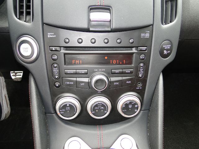 Nissan 370Z 2010 photo 3