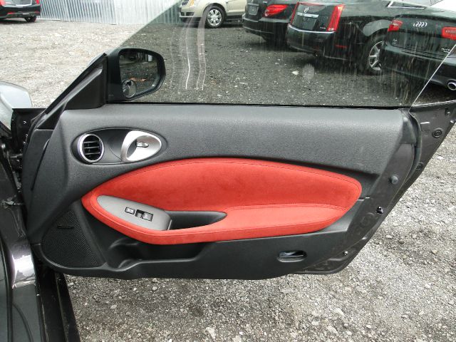 Nissan 370Z 2010 photo 37