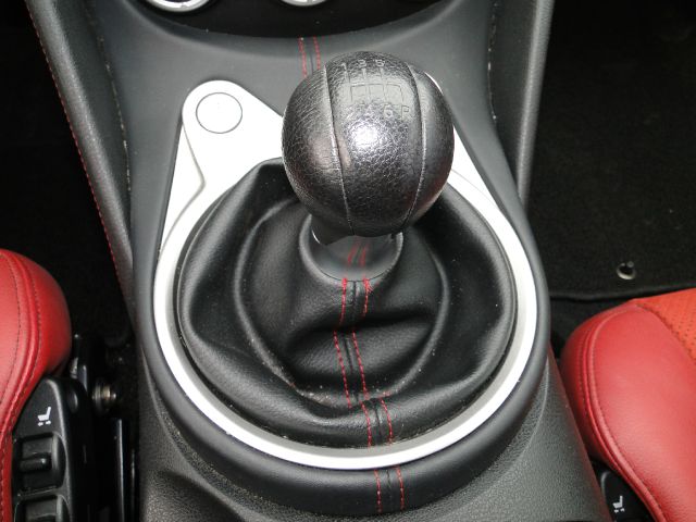 Nissan 370Z 2010 photo 4