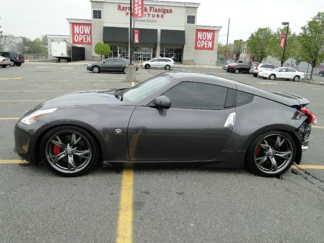 Nissan 370Z 2010 photo 43