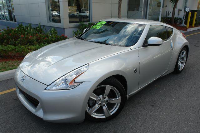 Nissan 370Z 2010 photo 1