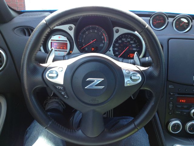 Nissan 370Z 2010 photo 10