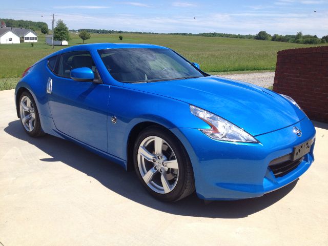 Nissan 370Z 2010 photo 12