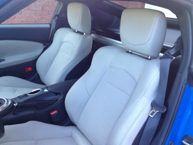 Nissan 370Z 2010 photo 23