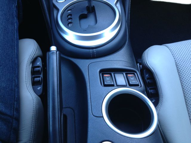 Nissan 370Z 2010 photo 25