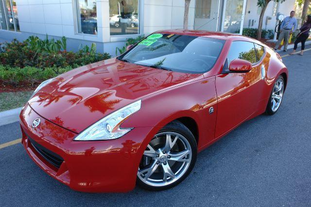Nissan 370Z 2010 photo 1