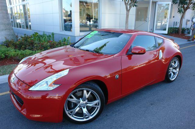 Nissan 370Z 2010 photo 2