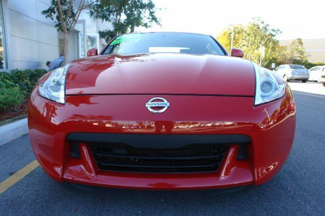Nissan 370Z 2010 photo 4