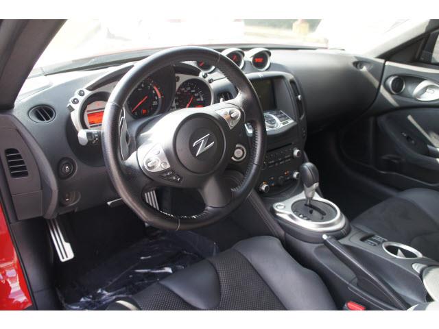 Nissan 370Z 2011 photo 7