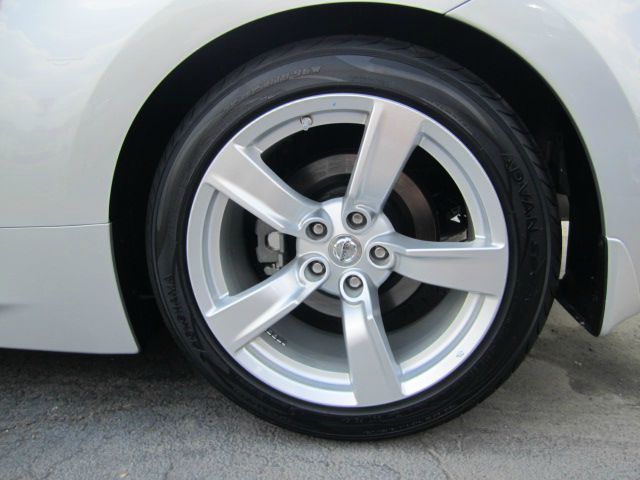 Nissan 370Z 2011 photo 2