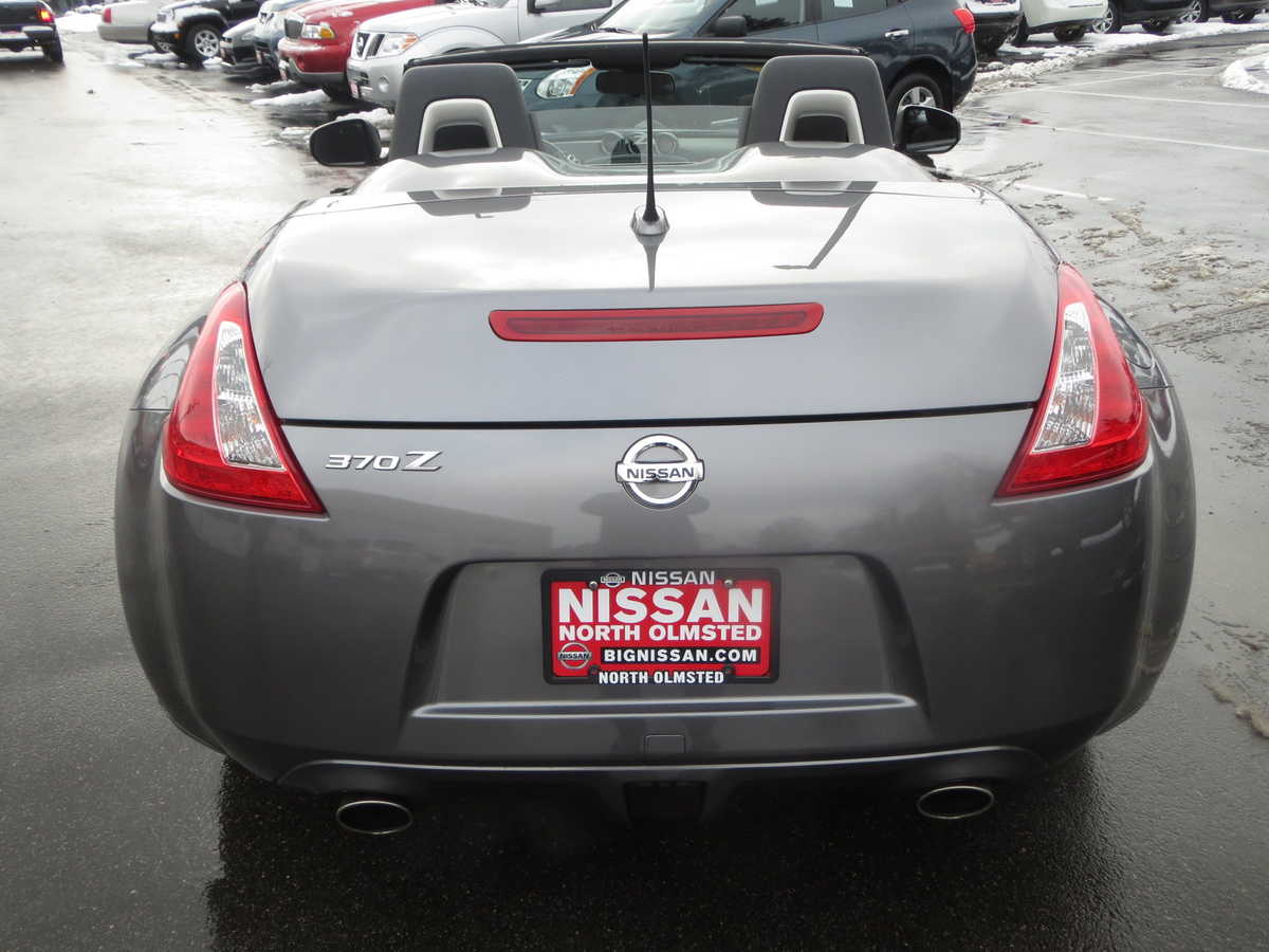 Nissan 370Z 2012 photo 5