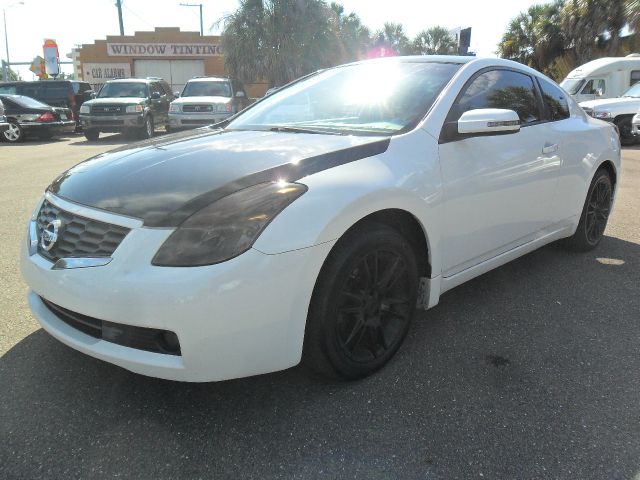 Nissan ALTIMA RARE 6-SPEED COUPE!! C1500 Scottsdale Coupe