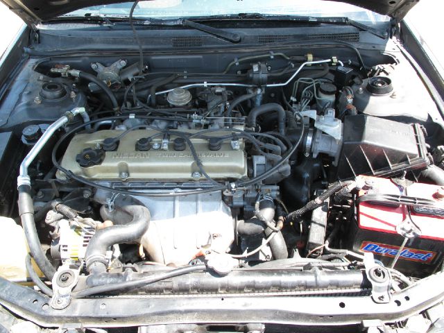 Nissan Altima 1993 photo 12