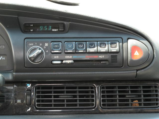 Nissan Altima 1993 photo 15