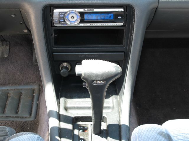 Nissan Altima 1993 photo 20