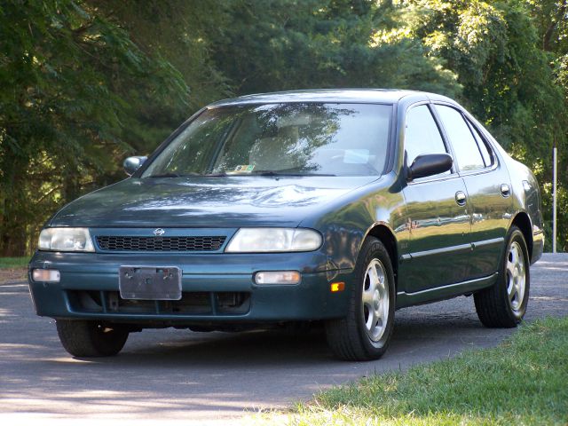 Nissan Altima 1993 photo 4