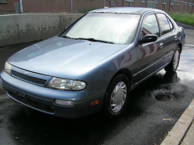 Nissan Altima 1994 photo 2
