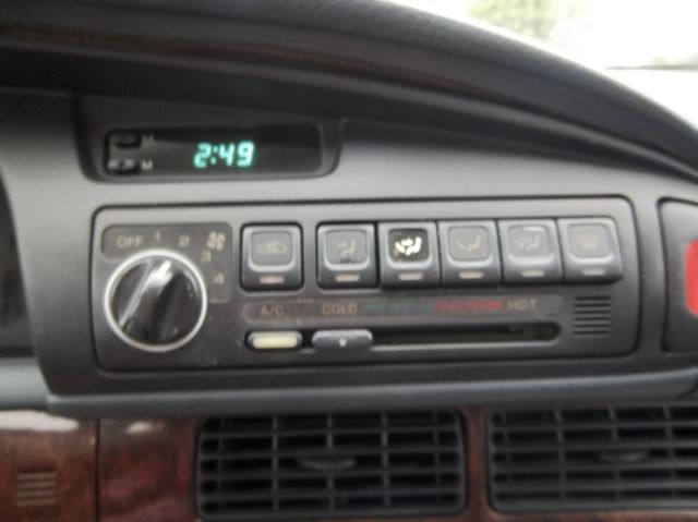 Nissan Altima 1994 photo 1