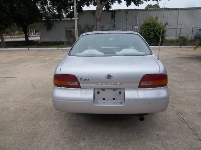 Nissan Altima 1994 photo 16