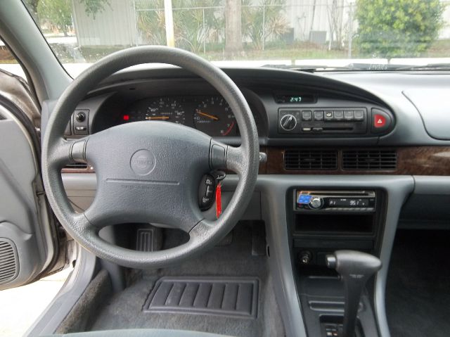 Nissan Altima 1994 photo 19